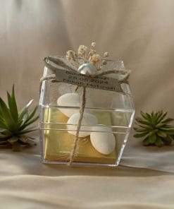 Mika Kutuda Badem Şekeri ve Çikolata